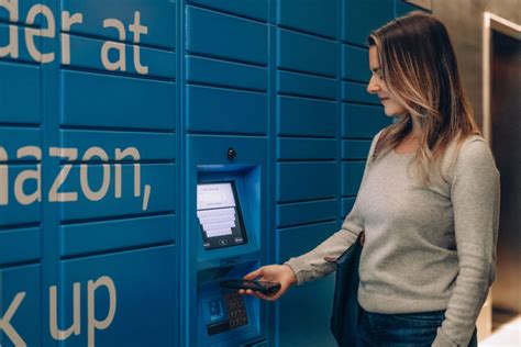 Amazon Locker Pickup Process 的图像结果