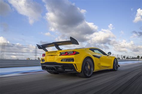 The 2025 Chevrolet Corvette ZR1 Is the Quickest Ever Made, Hits 60 Mph in Just 2.3 Seconds ...