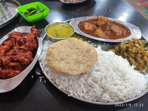 Hotel Maa Pattakhanda, Daringbadi - Restaurant reviews