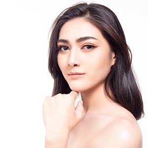 Mamaearth Ubtan Natural Face Wash For all Skin Type with Turmeric ...