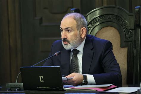 Мы должны обеспечить не менее 7 процентов ежегодного экономического ...