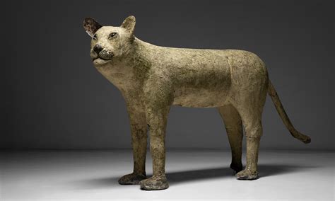 Lioness Garden Sculpture / 14 Inch Faux Bois Planter :: Obsolete