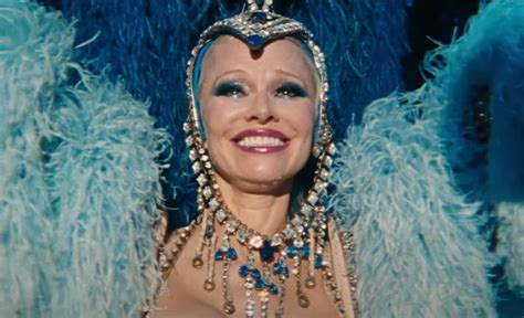 REVIEW: The Last Showgirl Sparkles With Realism & Stellar Acting