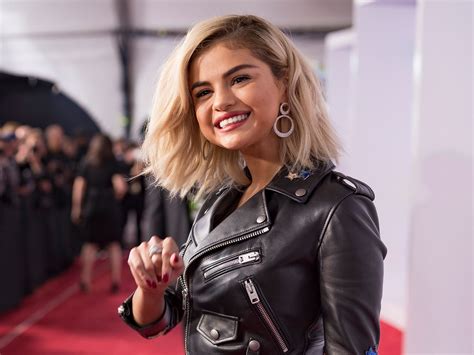 Selena Gomez Blond Hair