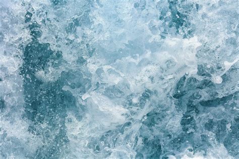 Premium Photo | Boiling sea water