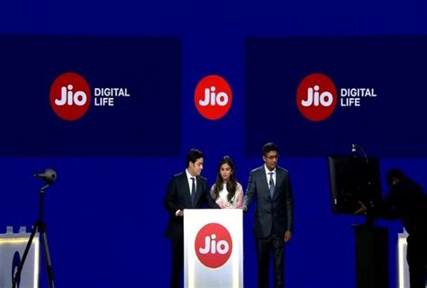 Jio GigaFiber Launch: ऑनलाइन रजिस्ट्रेशन, प्लान्स, विडियो कॉलिंग, फ्री ...