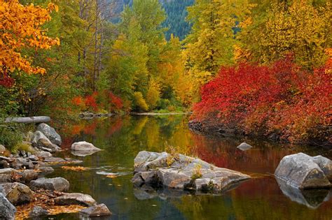 The Most Beautiful Scenery in the World - Fall Wallpaper | Colorful ...