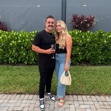 Dayle Hoffman Kerns | What I ate today as a mom of two - 2 weeks postpartum! I feel like making ...