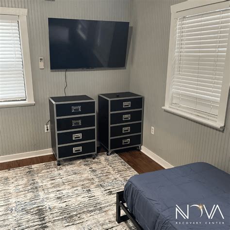 Lexapro and Alcohol: Is It Safe to Drink While on Lexapro?