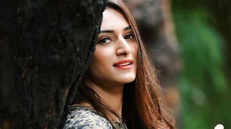 Image result for Erica Fernandes Makeup Tutorial