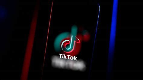 TikTok is back, as Trump pledges to use executive power to save the app ...