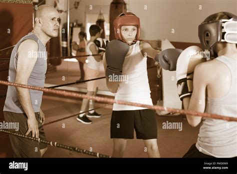 Boy Boxing 的图像结果