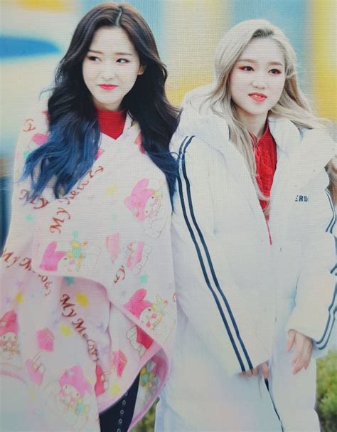 Olivia Hye and Go Won | Olivia hye, Girl, Olivia
