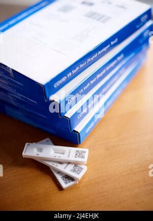 How to Use Lateral Flow Testing Kit 的图像结果