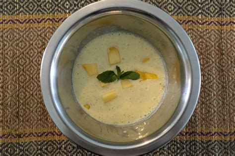 Mango Lassi for Dogs: Hydrating & Healthy Beverages for Dogs!