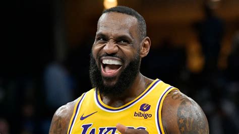 LeBron James signs new £81.5m deal with Los Angeles Lakers after son ...