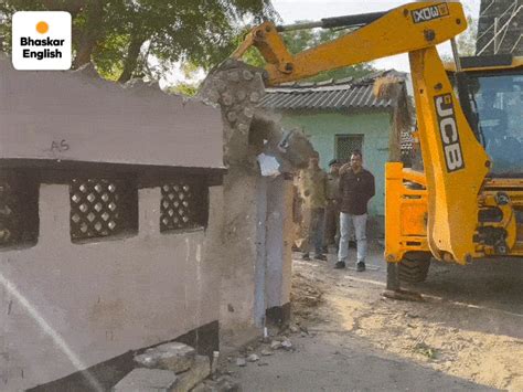 After Ahmedabad, demolition drive begins in Junagadh: 59 illegal houses ...