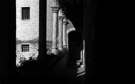 Download wallpaper 1920x1200 columns, tunnel, architecture, dark ...