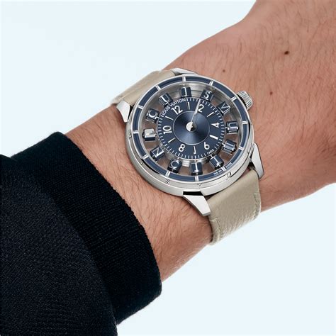 Tambour Taiko Spin Time Air, Automatic, 42.5mm, White gold - All ...