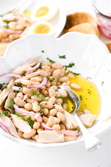 Tuna and White Bean Salad • 15 Minutes!