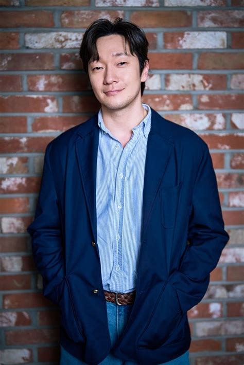 Son Suk-ku's Stainum celebrates success with award-winning film 'Night ...