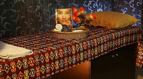 HOTEL RODITHA BANJARBARU - Hotel Reviews, Photos, Rate Comparison ...