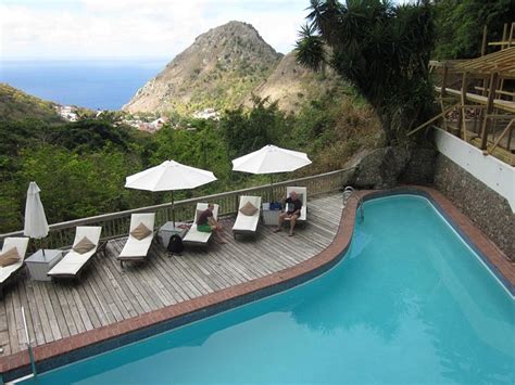 Queen's Hotel, Bar & Kitchen Pool: Pictures & Reviews - Tripadvisor