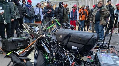 PHOTOS: Pro-Trump rioters storm Capitol in DC | FOX 5 DC