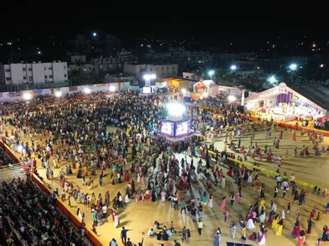 More than 2500 sportsmen danced to the tune of garba at the Shree ...