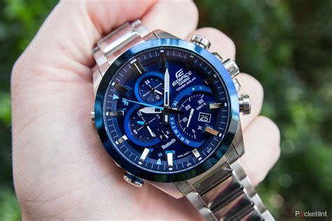 Casio Edifice EQB-500: Watch first, connected device second