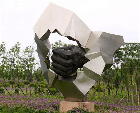 不锈钢抽象花环 广场景观雕塑-宏通雕塑