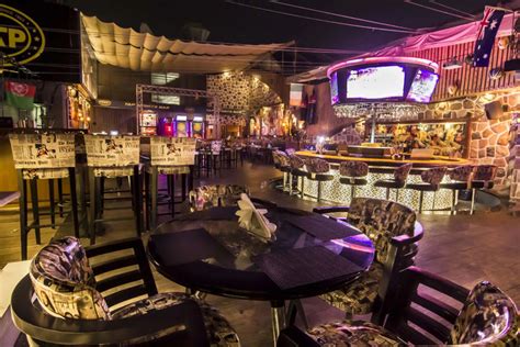 Ind vs Aus World Cup Final Offers: Enjoy Live Screening & Indulge In ...