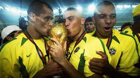 Brasil: Os jogadores campeões da Copa do Mundo 2002, em detalhes e ...