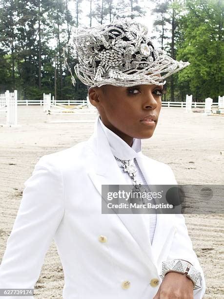 962 Janelle Young Photos & High Res Pictures - Getty Images