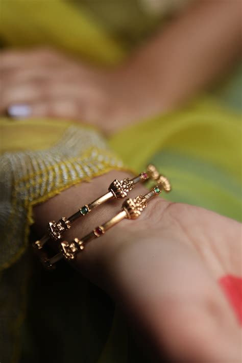 Bangles – Ishil