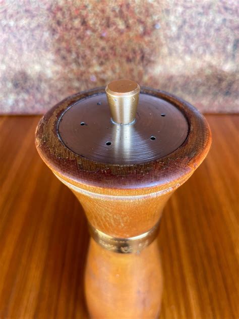 Shake It Like A Salt Shaker Clean Version at Crystal Yazzie blog