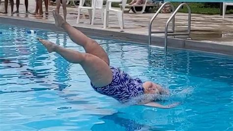 Swim Fails 的图像结果