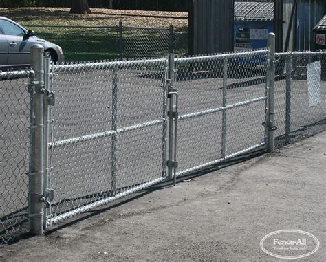 Chain Link Gate 的图像结果