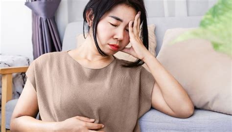 Dealing With Ovulation Nausea and Other Common Symptoms