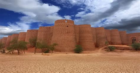 The 10 Most Beautiful Landmarks You Should See In Pakistan