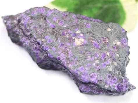 【USAツーソンミネラルショー商品】希少レア！1点もの★高発色★世界三大ヒーリングストーン★天然原石/南アフリカ産スギライト(Sugilite ...