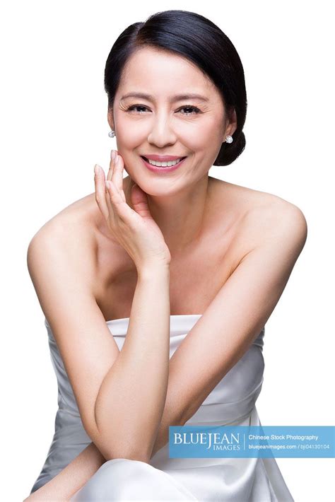 Beautiful mature Chinese woman-High-res stock photo for download