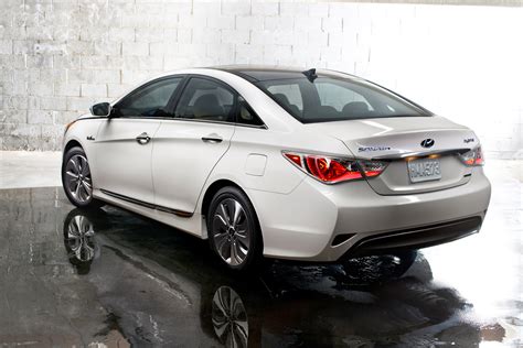2014 Hyundai Sonata Hybrid - HD Pictures @ carsinvasion.com