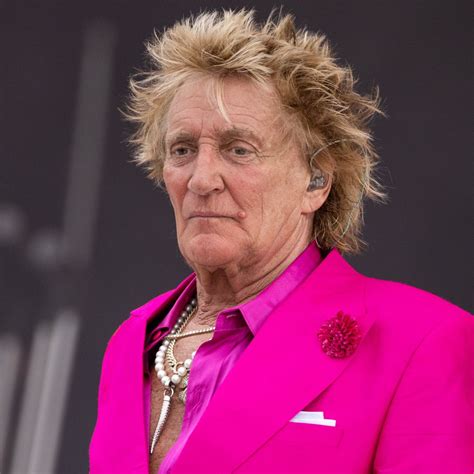 Rod Stewart's announcement has fans 'in tears' as they clamour to ...