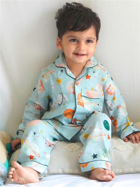 Kids Nightdress - Buy Bamboo Muslin Unisex Printed Night Suit For Kids ...