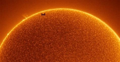 This Amazing Pic Shows International Space Station Flying Past Our Sun ...