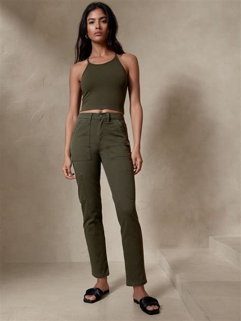 Kate Middleton Wore Skinny Cargo Jeans to an Outdoor Event | Who What Wear