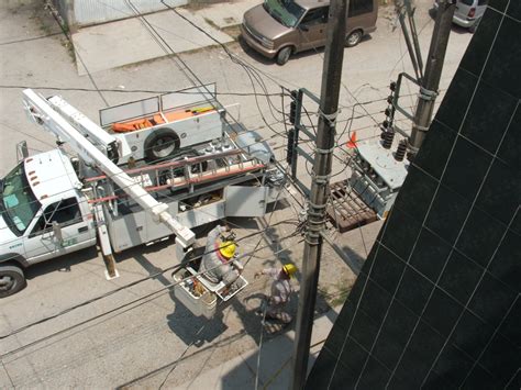 Large Transformer Explosion 的图像结果