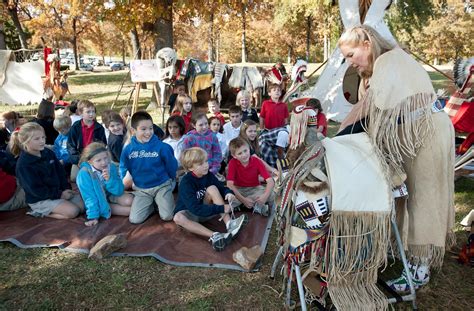 Native American Children Learning 的图像结果