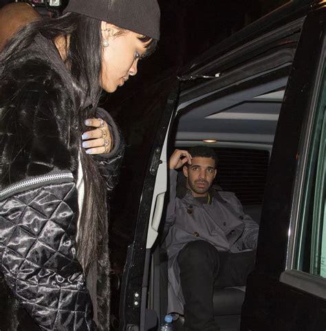 Rihanna and Drake snapped holding hands - Mirror Online